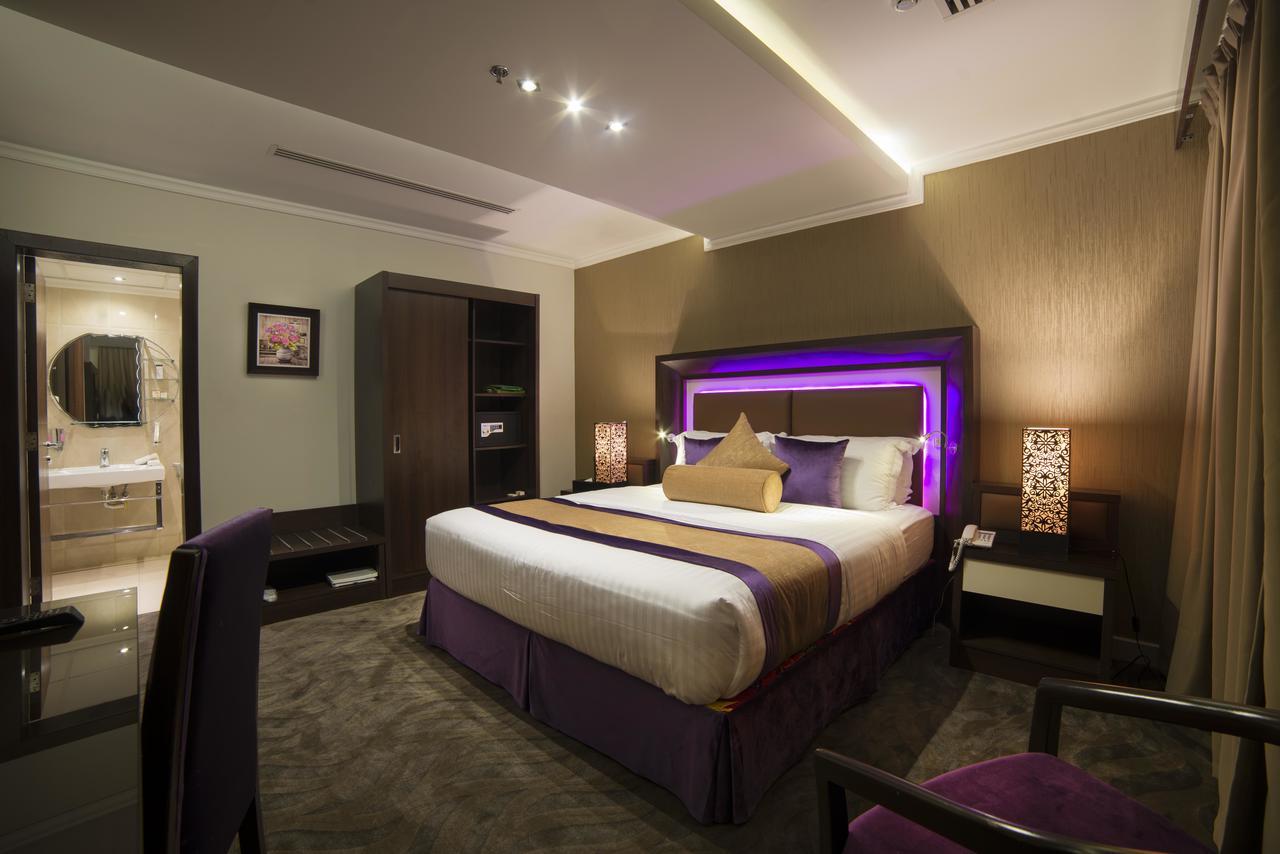 Golden Bujari Hotel Эль-Хубар Экстерьер фото