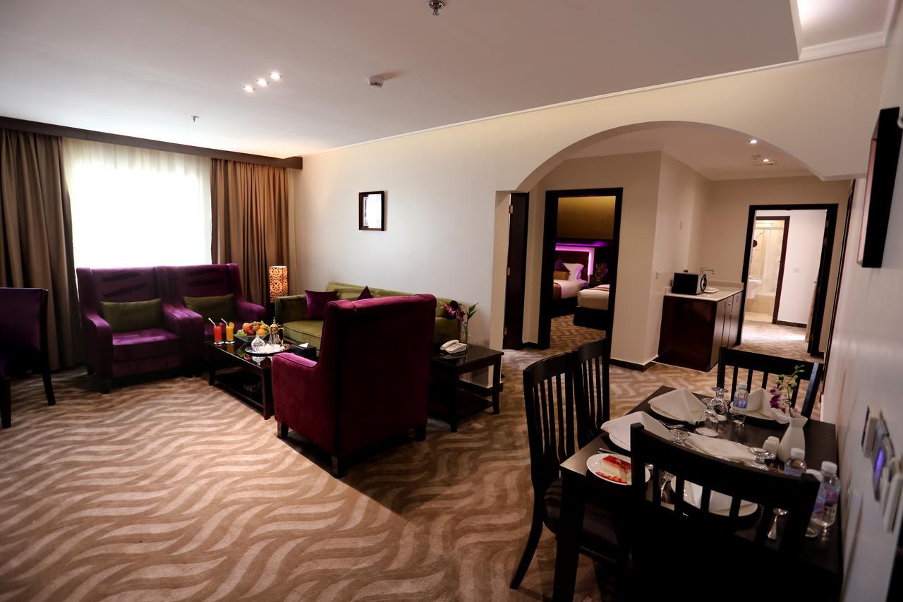 Golden Bujari Hotel Эль-Хубар Экстерьер фото