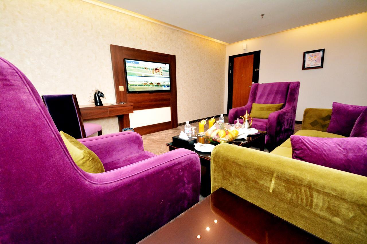 Golden Bujari Hotel Эль-Хубар Экстерьер фото