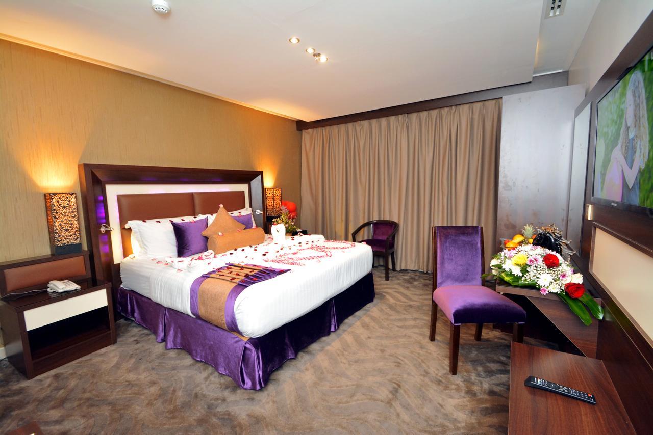 Golden Bujari Hotel Эль-Хубар Экстерьер фото